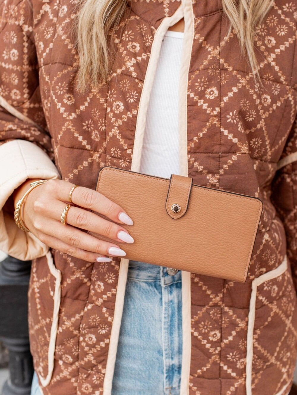 Poppy & Peonies Go Anywhere Wallet Mocha Mousse
